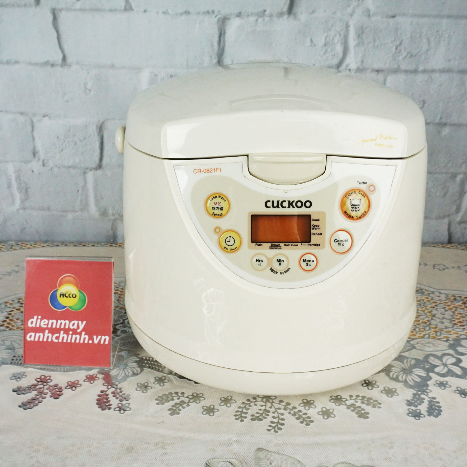 Nồi cơm điện tử Cuckoo 1.5l CR0821FI nhập khẩu Hàn Quốc